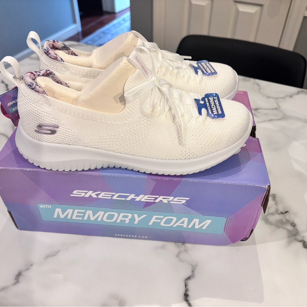 Skechers White/Multi Ultra Flex sneaker